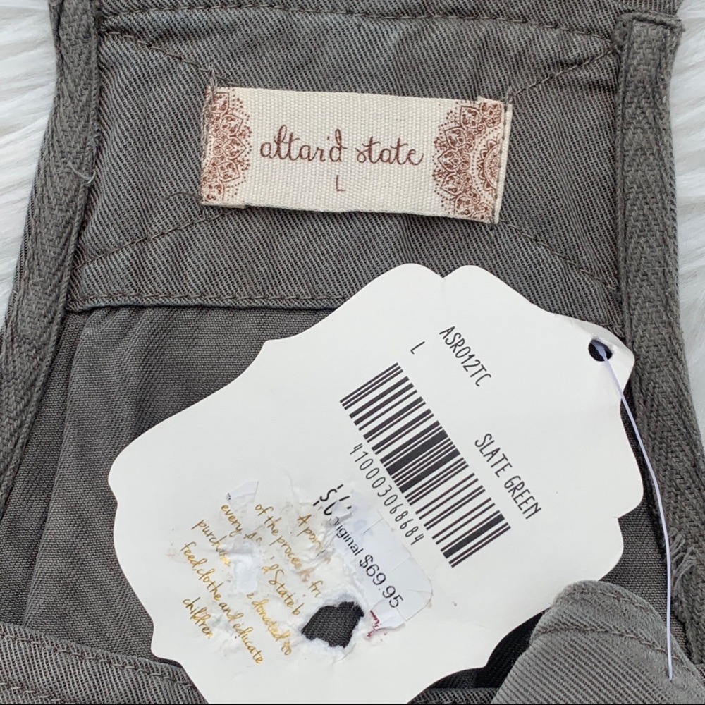 NWT Altar’d State Army Green Short Overalls Sz L - Picture 3 of 6
